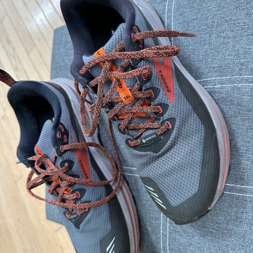 Brooks Cascadia 16 GTX Gore-Tex Mens 11.5